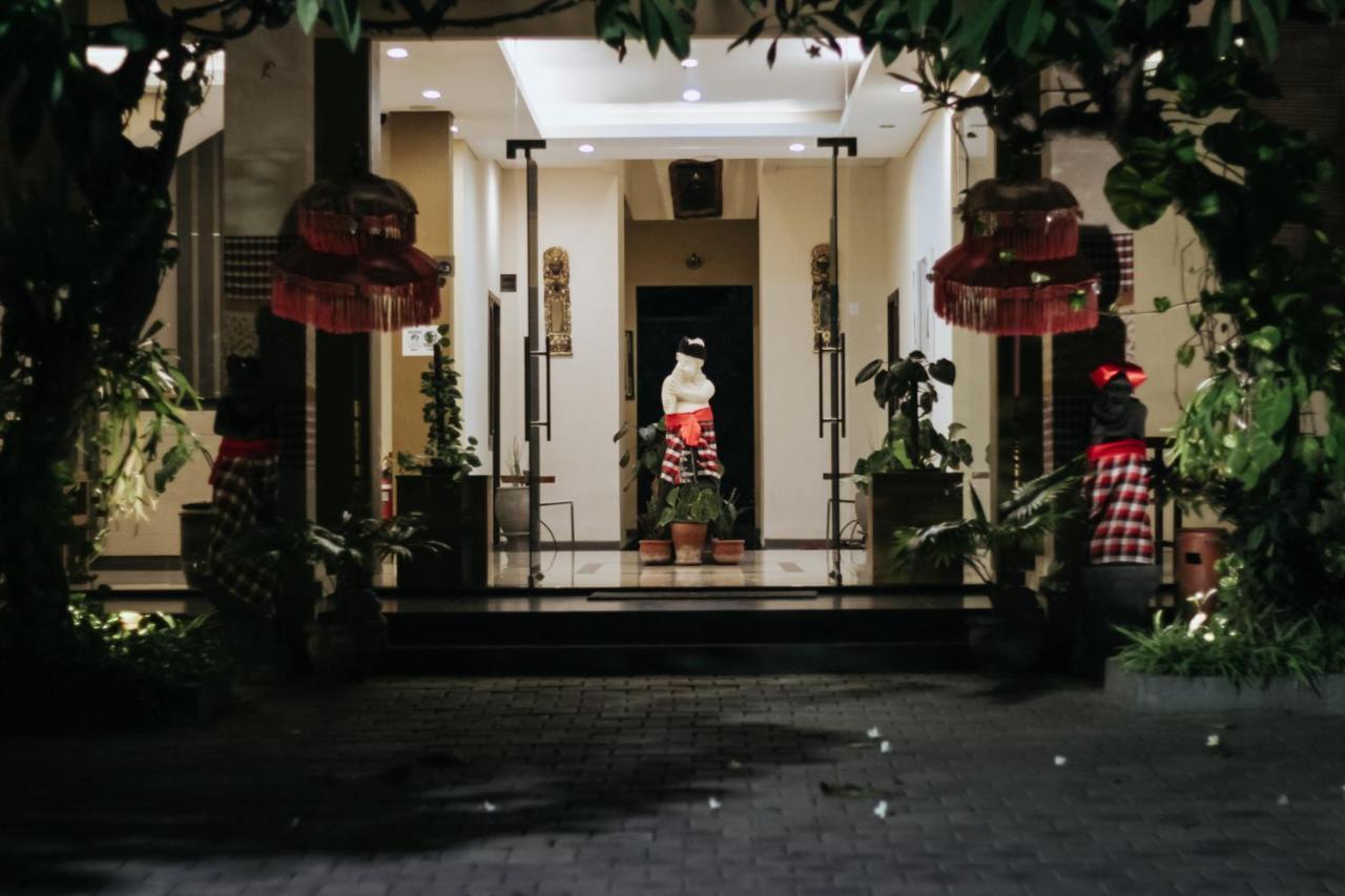Hotel Mandari Pabean Buleleng Exteriör bild