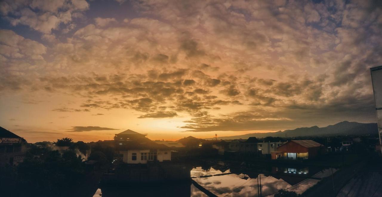 Hotel Mandari Pabean Buleleng Exteriör bild