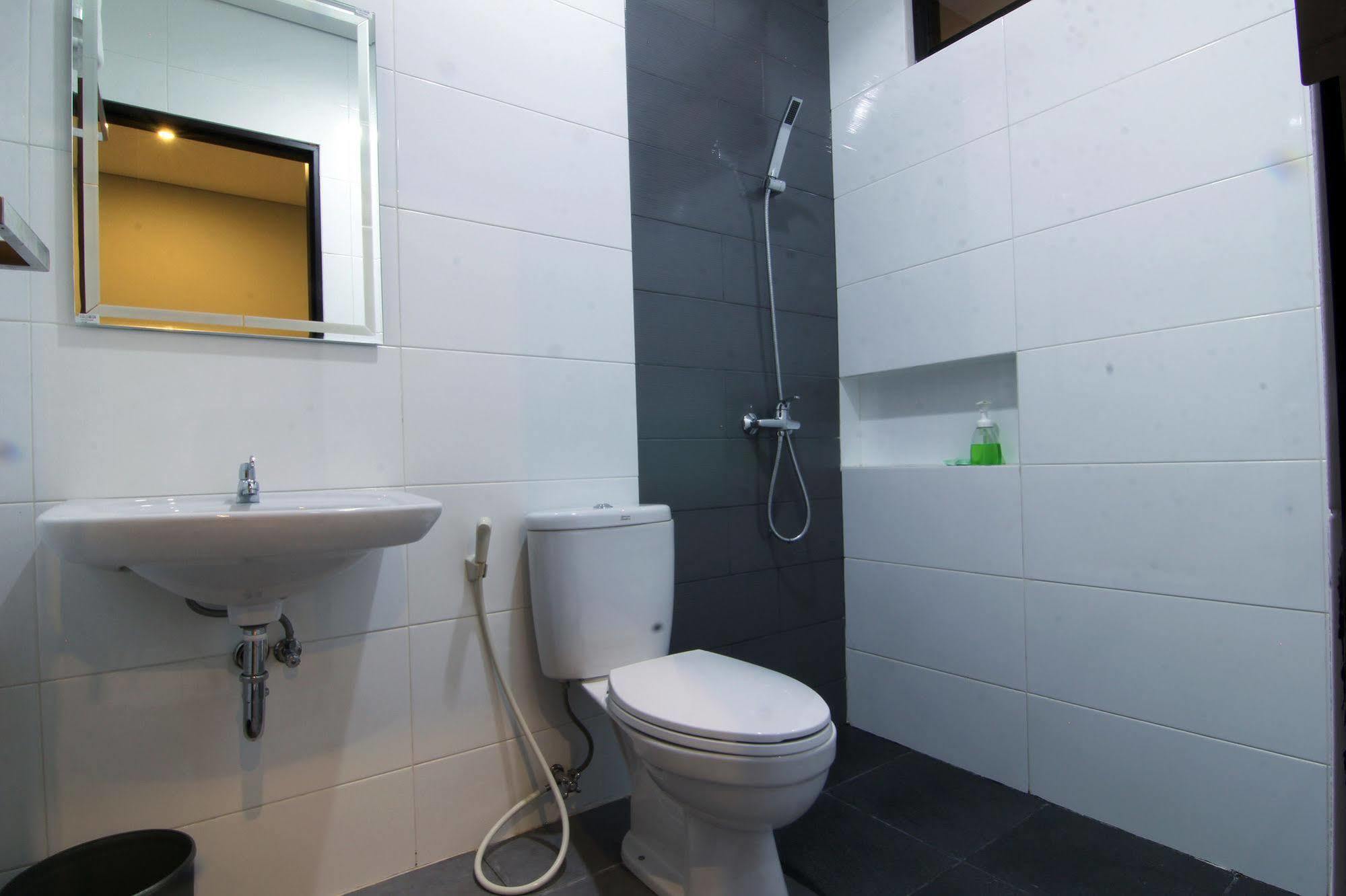 Hotel Mandari Pabean Buleleng Exteriör bild