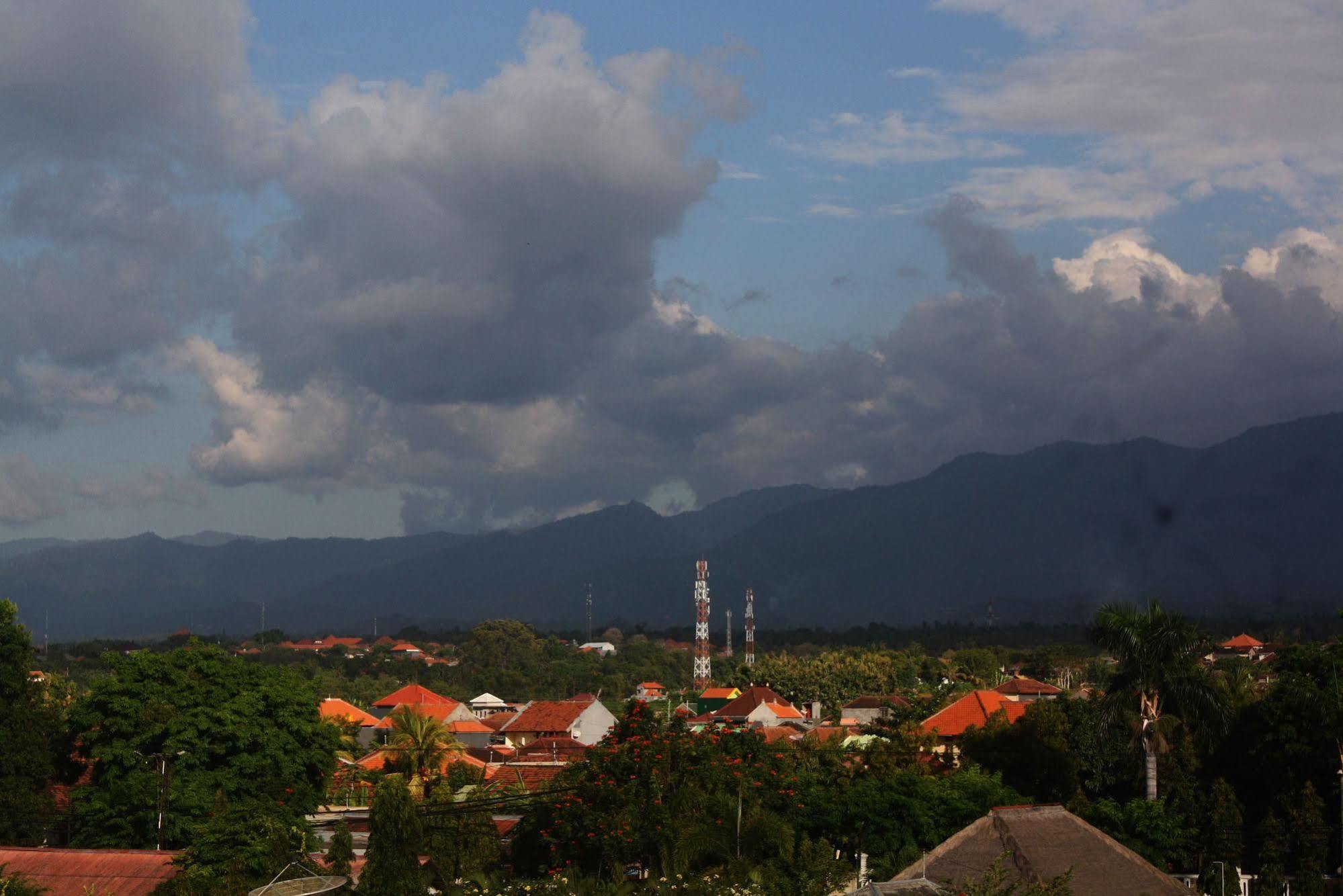 Hotel Mandari Pabean Buleleng Exteriör bild