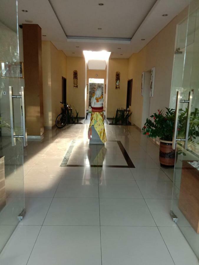 Hotel Mandari Pabean Buleleng Exteriör bild